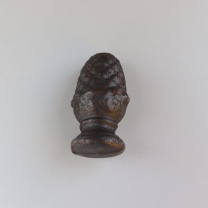 Pomme de pin à souder hauteur 90 base diamètre 40